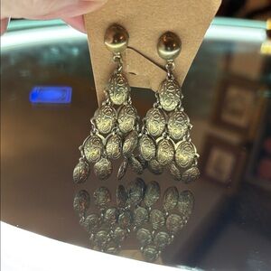 Vintage-Inspired Gold Dangle Earrings